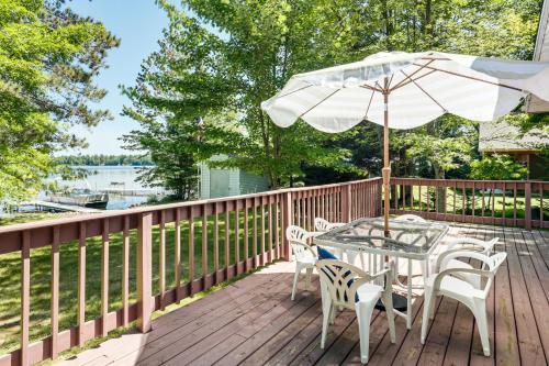 Phillips House | Solberg Lake House Dock, Deck and Stunning Views!