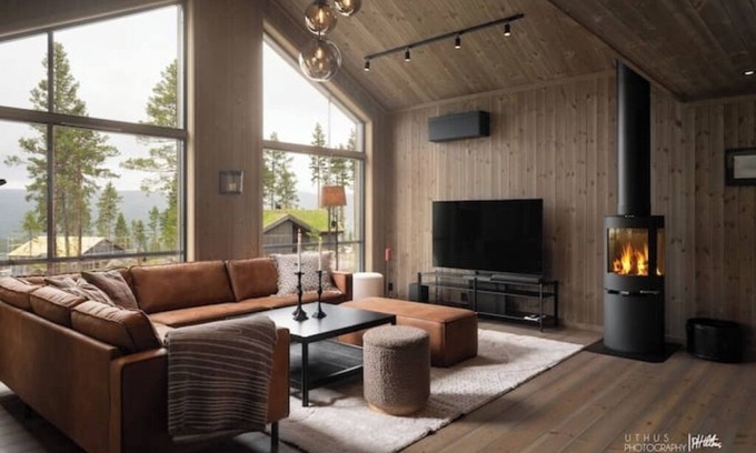 Nes Cabin | Solbu - Stor og moderne hytte fra 2024n