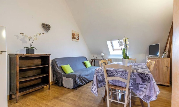 Lassay-sur-Croisne Apartment | Solognot's little haven of peace