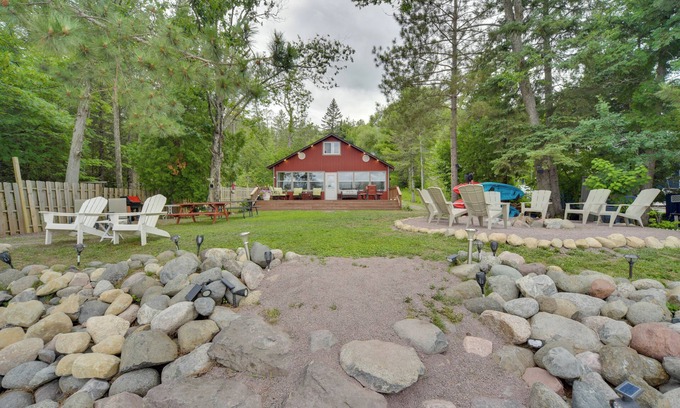 Solon Springs Cabin | Solon Springs Getaway w/Dock & Kayaks!