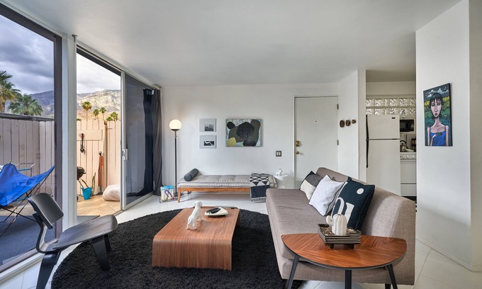 Twin Palms House | Some like it Hot: @ the Ocotillo Lodge Bungalow