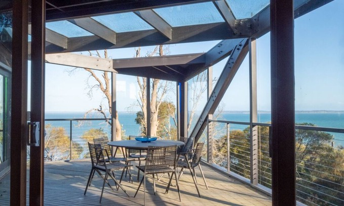 Somers House | Somers beach house, spectacular ocean views and direct beach access