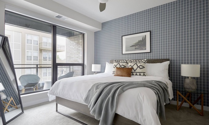 Uptown Apartment | Sonder at REVEL