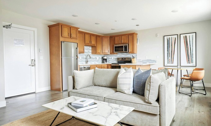 Highland Apartment | Sonder by Marriott Bonvoy Osage Apartments LoHi