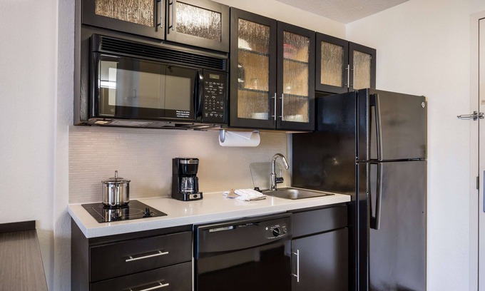 Golden Hotel | Sonesta Simply Suites Denver West Federal Center