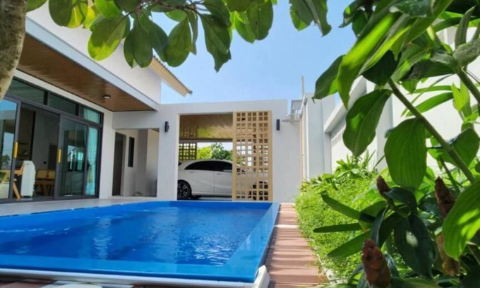 Nikhom Phatthana Hotel | Songmee Pool Villa Nikompattana