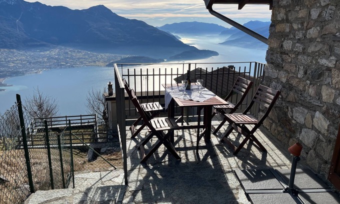 Montemezzo Cabin | Sonniges Rustico in den Bergen am Comer See