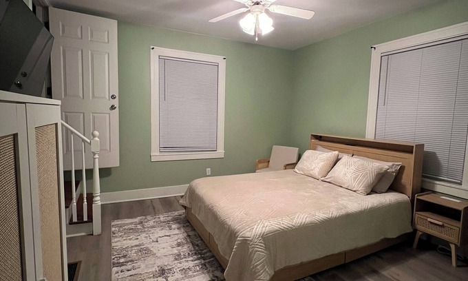 Forestview Apartment | Soothing studio with AC/Heat in charming Hammond