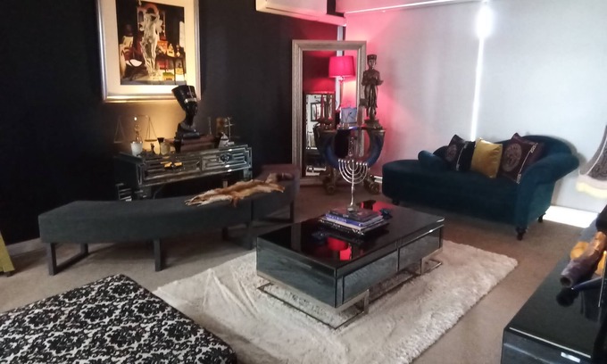 Bankstown Apartment | sophistcaed, classy penthouse like feel 2bdrm apartment