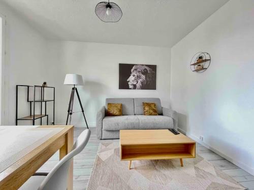Toulouse East Apartment | Sorel by Yumē