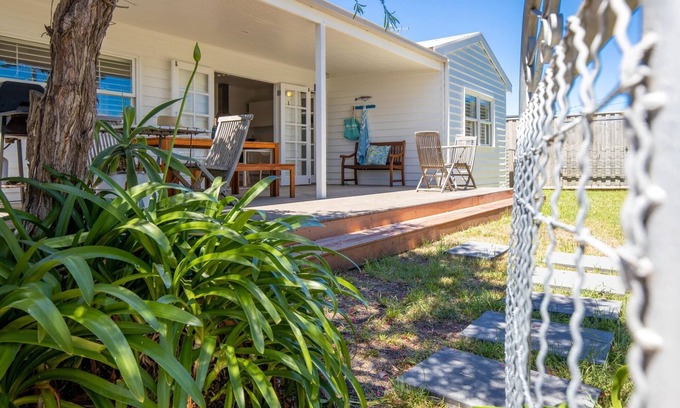 Sorrento Cottage | Sorrento Beach Cottages #1 - Gorgeous beach cottage, 2 min walk to Sorrento village