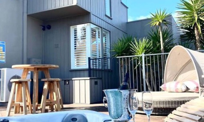 Sorrento House | Sorrento Utopia | Spacious, Private, Beach Escape