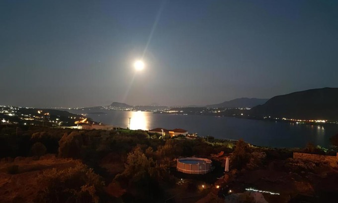 Pitharion Apartment | Souda Bay View with Private Pool near Chania City