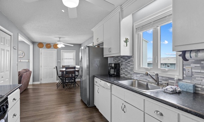 Harkers Island House | Sound View Home-Coastal Tide in Harkers Island, NC