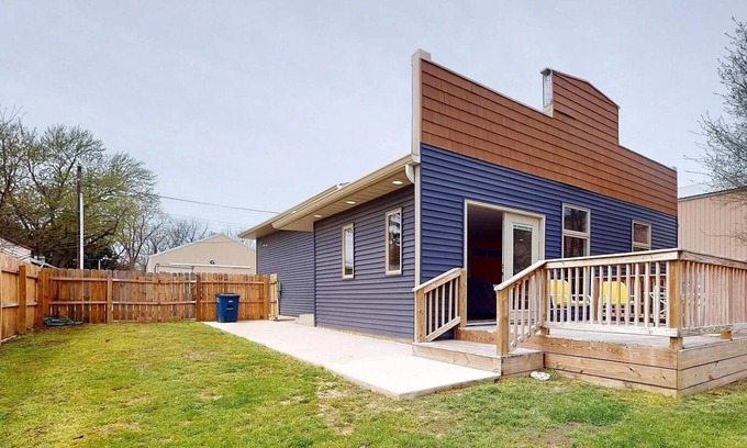 Roseland House | South Bend Hidden Gem - 2 Bed/2 Bath - Deck + Fenced In Back Yard - Hot Tub