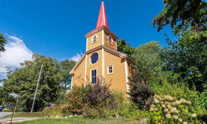 Lunenburg County House | South Shore Sanctuary