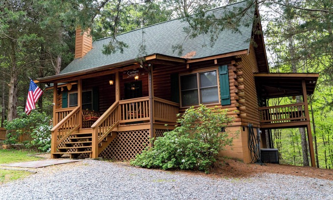 Warm Springs Cabin | Southern Serenity - Peaceful cabin minutes to Callaway Gardens. Pet-friendly!