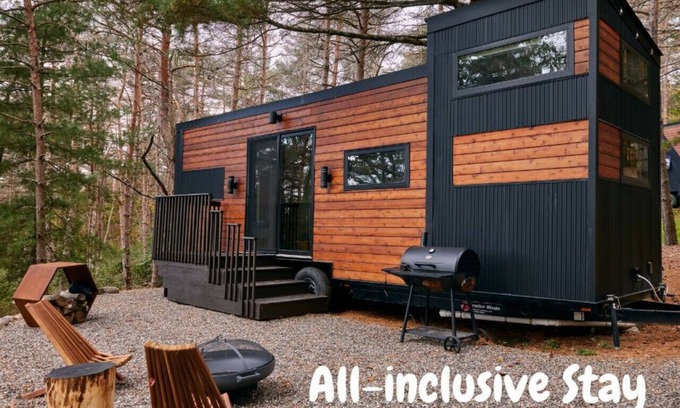 Cambridge House | Sowilo Pine House. All-inclusive food and drinks.