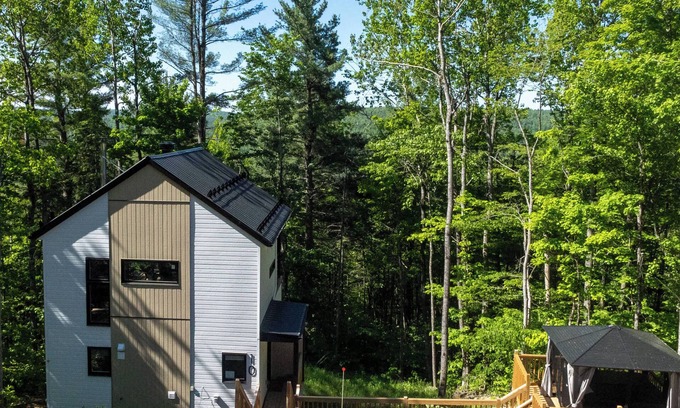 Sainte-Beatrix House | Spa and Nature, with River Access!