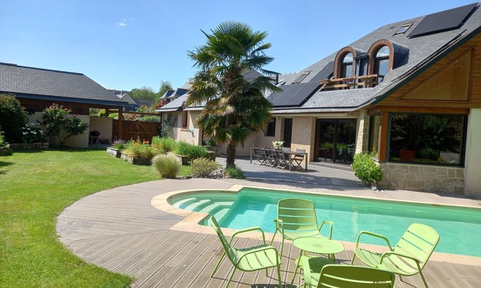 Vannes House | Spacieuse Maison Avec Piscine, Proche Port ET Centre Ville