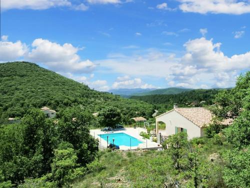 Saint-Jean-du-Pin Villa | Spacieuse villa à Saint-Jean-du-Pin avec piscine privée