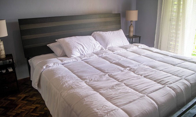 Norbrook House | Spacious 2/3/4 bedroom townhome overlooking Kingston 8 with A/C and WiFi