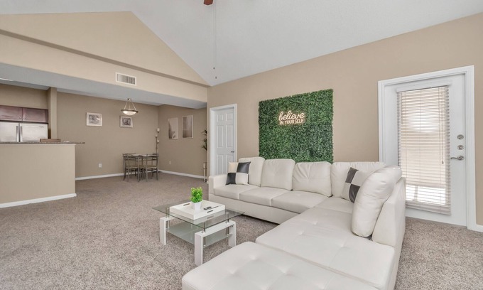 Astrodome Apartment | Spacious 2 Bed Gem 💎 Downtown Houston w/Neon wall