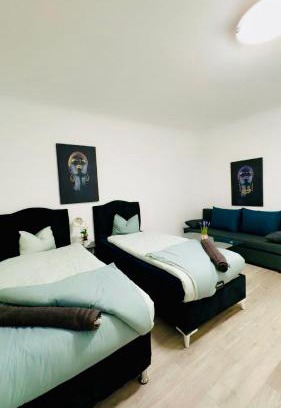 Klosterneuburg Apartment | Spacious 2BR & 1LR Apt for 7P Peaceful Location