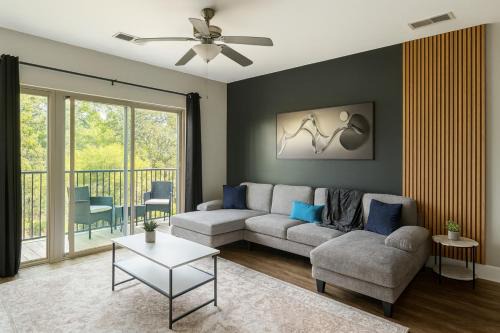 Glen Iris Apartment | Spacious 2BR 2BA Condo Across from UAB