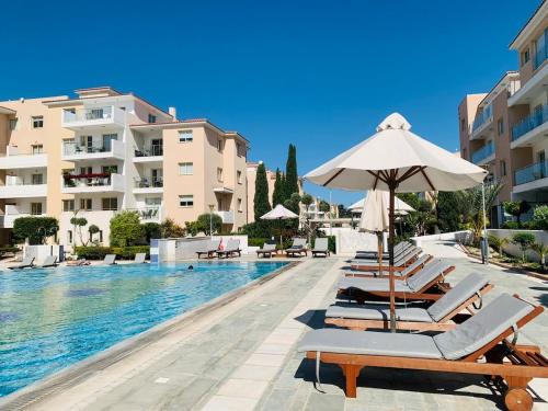 Universal Apartment | Spacious 2BR Elysia Park Apartment, Pool, Gym, Large Balcony, Center