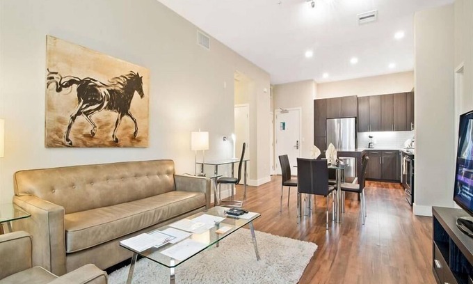 Shoreline West Apartment | Spacious 2BR | Full Kitchen & Laundry | Gym | Mountain View