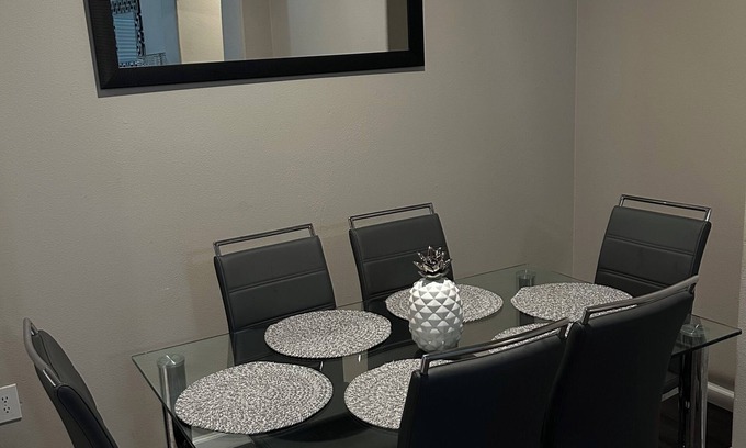 Atascocita Apartment | Spacious 2BR Near Lake Houston, Wi-Fi + Free Parking