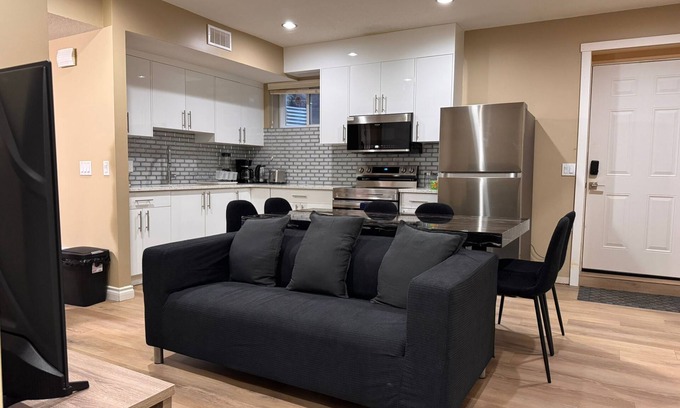 Symons Valley House | Spacious 2BR Suite w/King Beds & Walk-In Closets