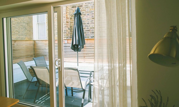 South Kensington Apartment | Spacious 3 Bedroom Apartment in South Kensington near Museums
