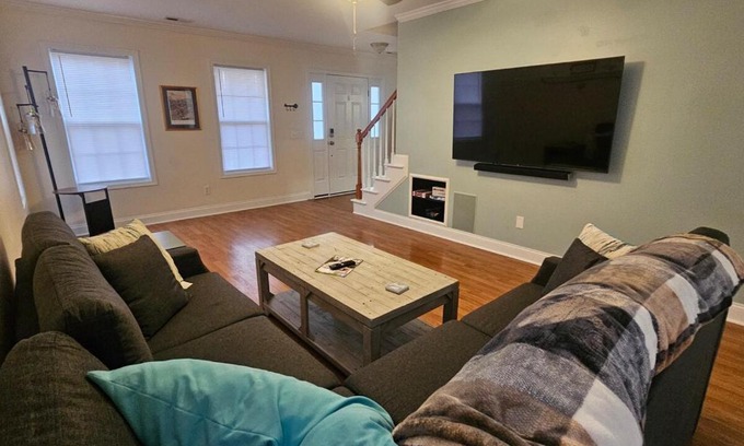 Wilmington House | Spacious 3 BR Retreat in Leland