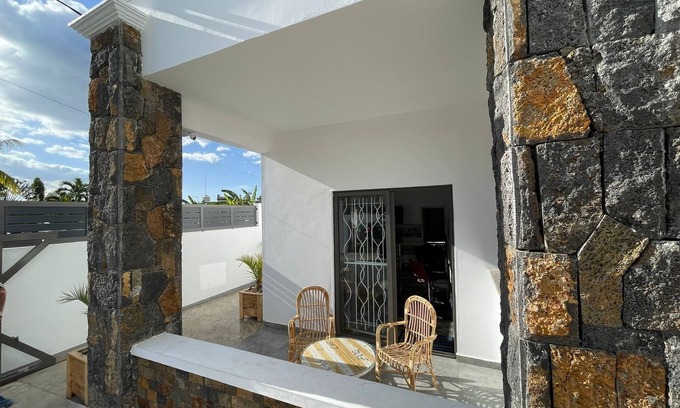 Flic-en-Flac Villa | Spacious 4-bed Villa in Flic en Flac Roof top bar