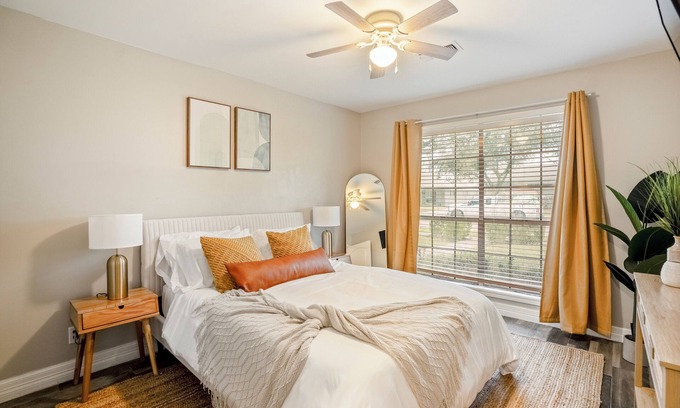 Braeburn House | Spacious 4BR/2.5BA Houston Home, Pool, WiFi & AC Included