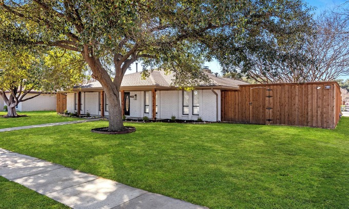 Plano House | Spacious 4BR/3BA Retreat in the Heart of Plano