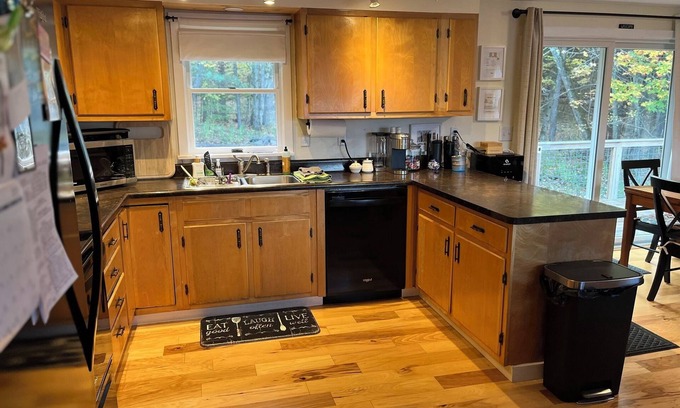 Maplecrest House | Spacious 5-bedroom house in marvelous Windham with AC, WiFi & wood burning stove