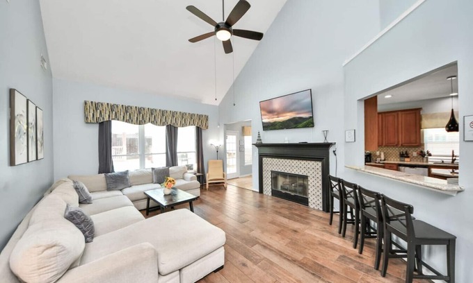 Pinehurst Of Atascocita House | Spacious 7BR Oasis w/Pool, Spa & Game Room