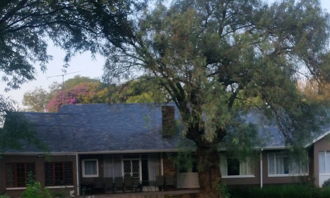 Greater Johannesburg Metropolitan Area House | Spacious accommodation with beautiful garden