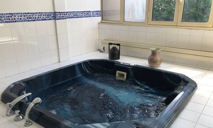 Cachan Villa | Spacious and bright villa with Jacuzzi 10 minutes from the metro