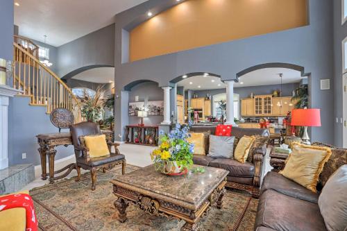 Lone Tree House | Spacious and Elegant Lone Tree Home Rental with Deck!