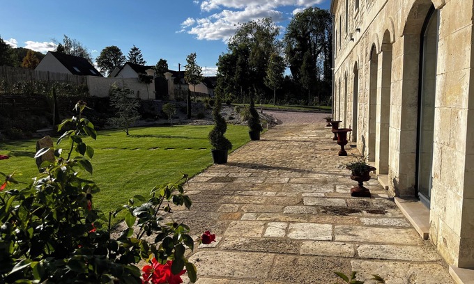 Fresnoy-la-Riviere House | Spacious and elegant house, Jaccuzi, Sauna, Home cinema