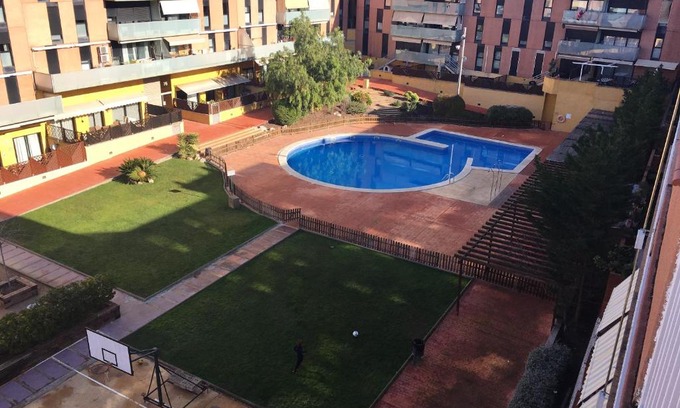 Terrassa Apartment | Spacious Apartment in Terrassa with Shared Pool, 85 m²