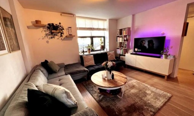 Westindische buurt Apartment | Spacious Apartment (With Garden) Near Vondelpark!