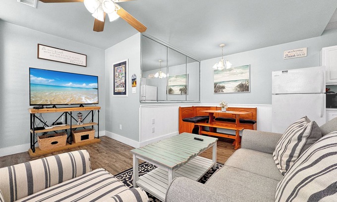 Crystal Beach Condo | Spacious Beach Retreat at Capri by the Gulf 123 – 2 Bedrooms, Sleeps 4!