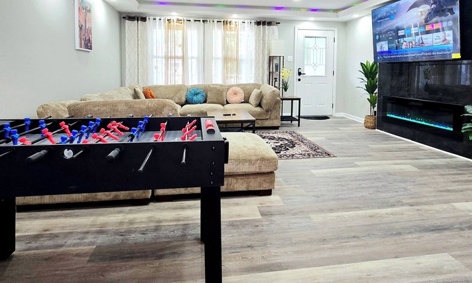 Severn House | Spacious & beautiful 4-bedroom in a peaceful Severn, close to DC & Baltimore