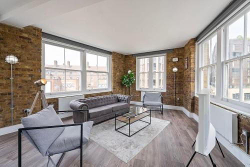 Hoxton West House | Spacious & bright oasis in Old Street