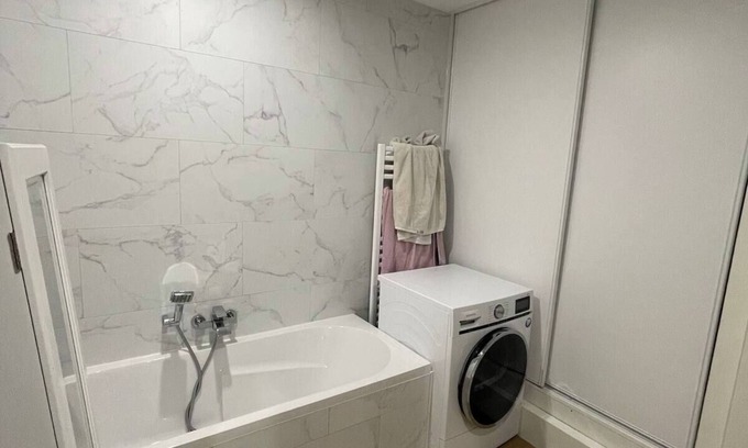 Elancourt Apartment | Spacious, cosy, comfortable 3-bedroom apartment in Elancourt